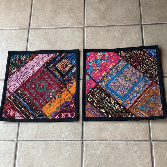 NWOT Embroidered sequined pillow covers - Set of 2 - Picture 2 of 9